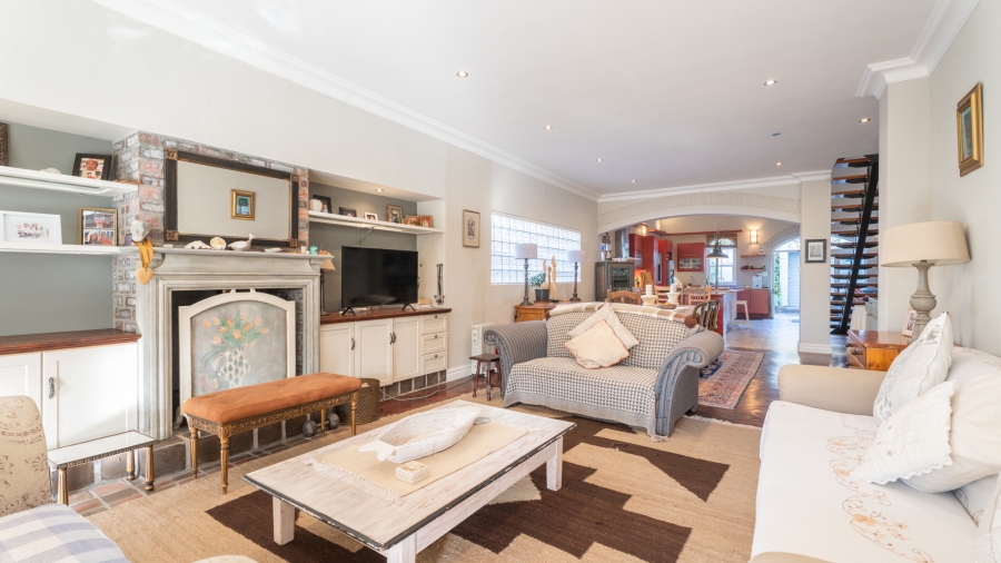4 Bedroom Property for Sale in Claremont Upper Western Cape